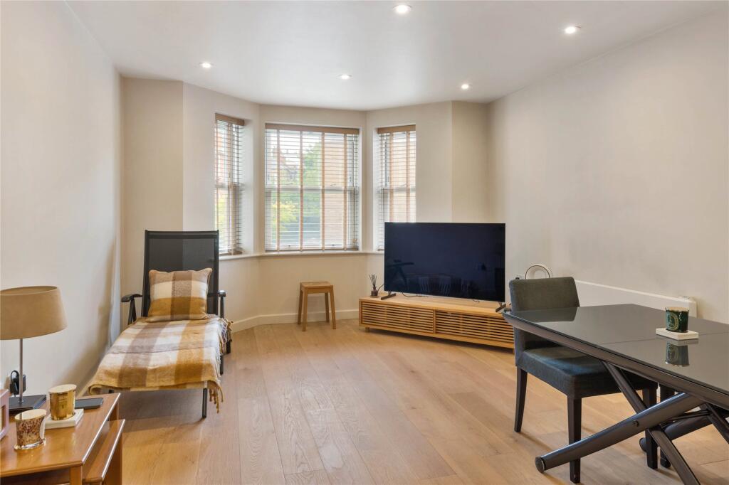 Main image of property: Wendle Square, London, SW11