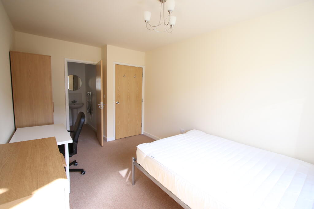 Apartment in Coventry - View 4