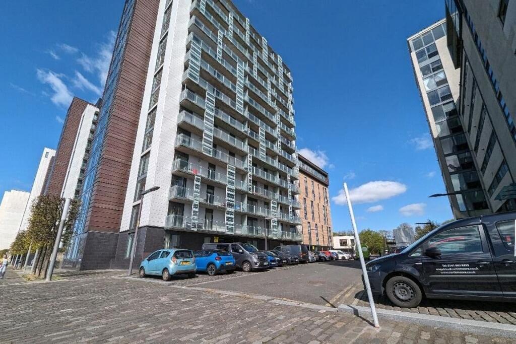 Main image of property: F/F Studio at Castlebank Pl, Glasgow Harbour, G11