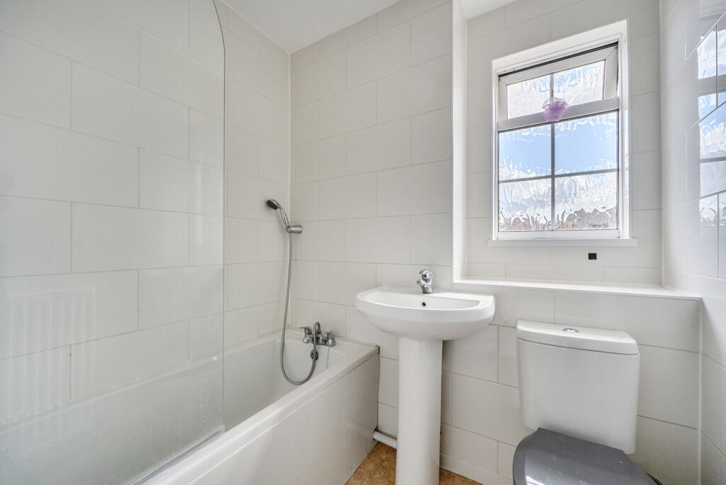 House in Reading - View 4