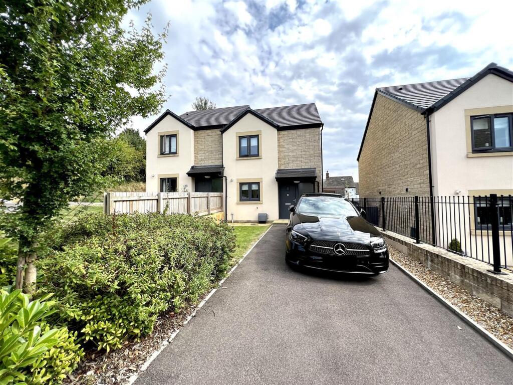 Main image of property: The View, Glossop, Derbyshire