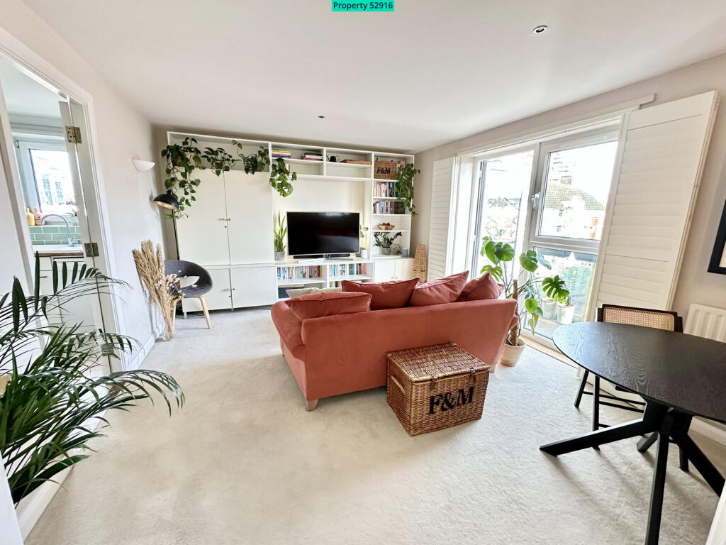 Main image of property: Flat 18, Olney House, 1 Wynter Street, London, SW11