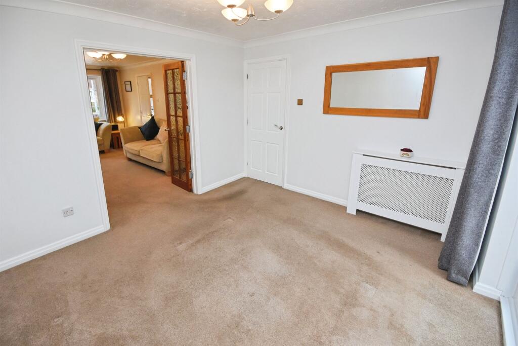 House in Braintree, Great Notley - View 5
