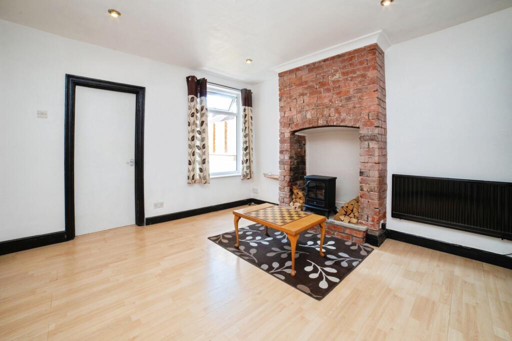 Main image of property: Arundel Drive, Mansfield, Nottinghamshire, NG19