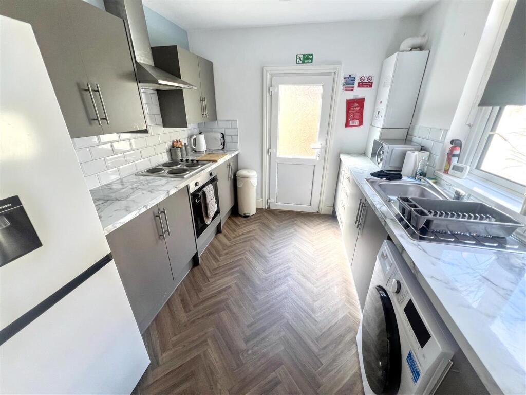 Newcomen Grove, Redcar photo 4