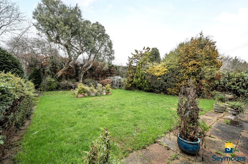 House in Guildford, Surrey - More