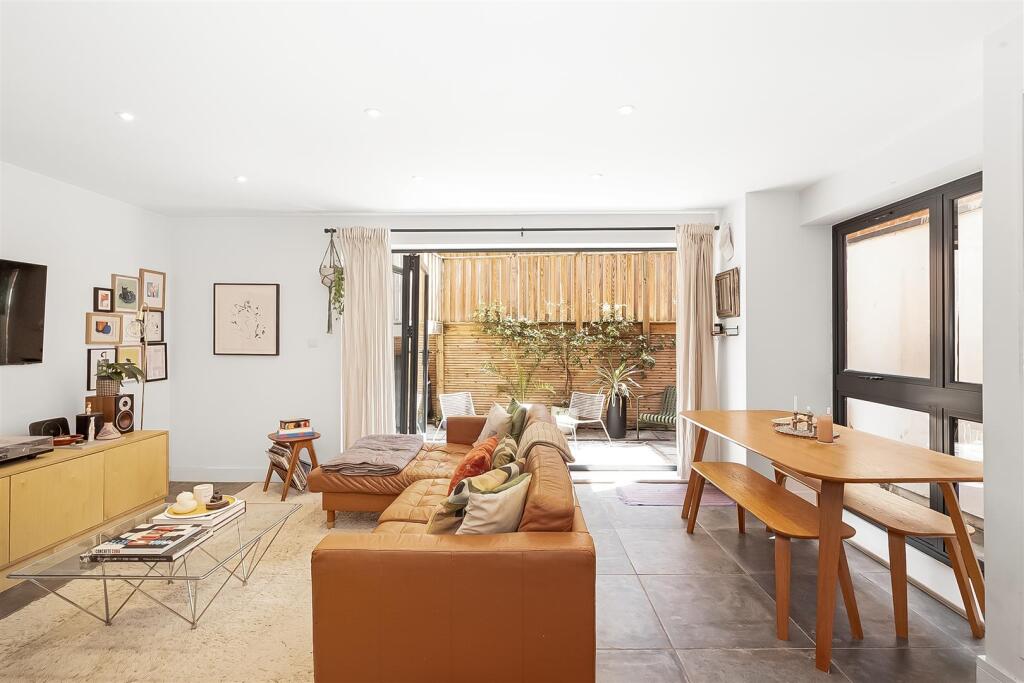 Main image of property: Kinsale Road, London