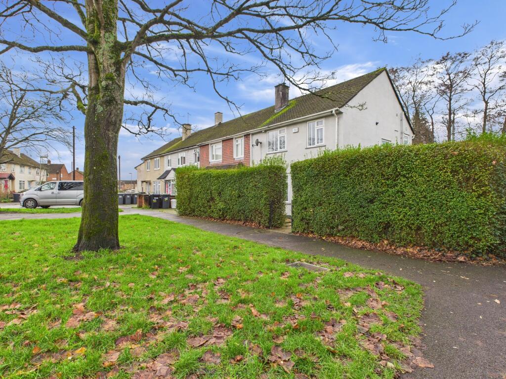 Main image of property: Ellisfield Road, Havant, PO9 5AY