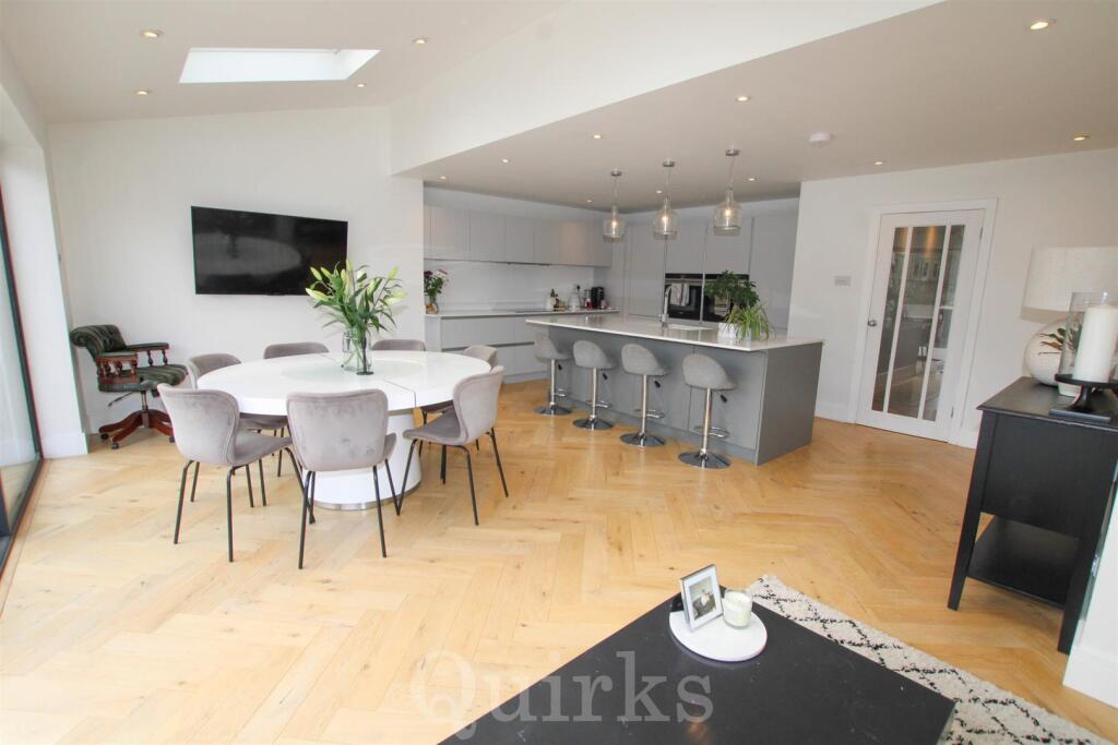 Hunts Mead, Billericay photo 4