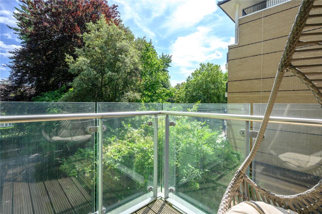 Apartment in London - View 5