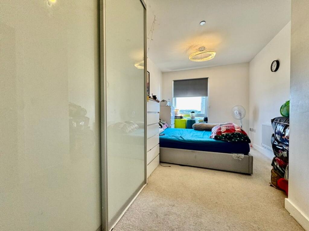 Apartment in Luton - View 4