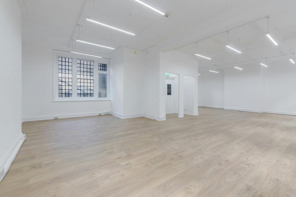 OFFICE 9.jpg