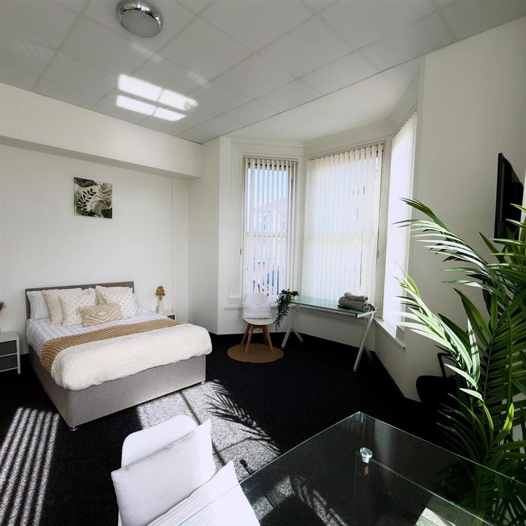Main image of property: Ensuite Rooms - 232 Spring Bank, Hull
