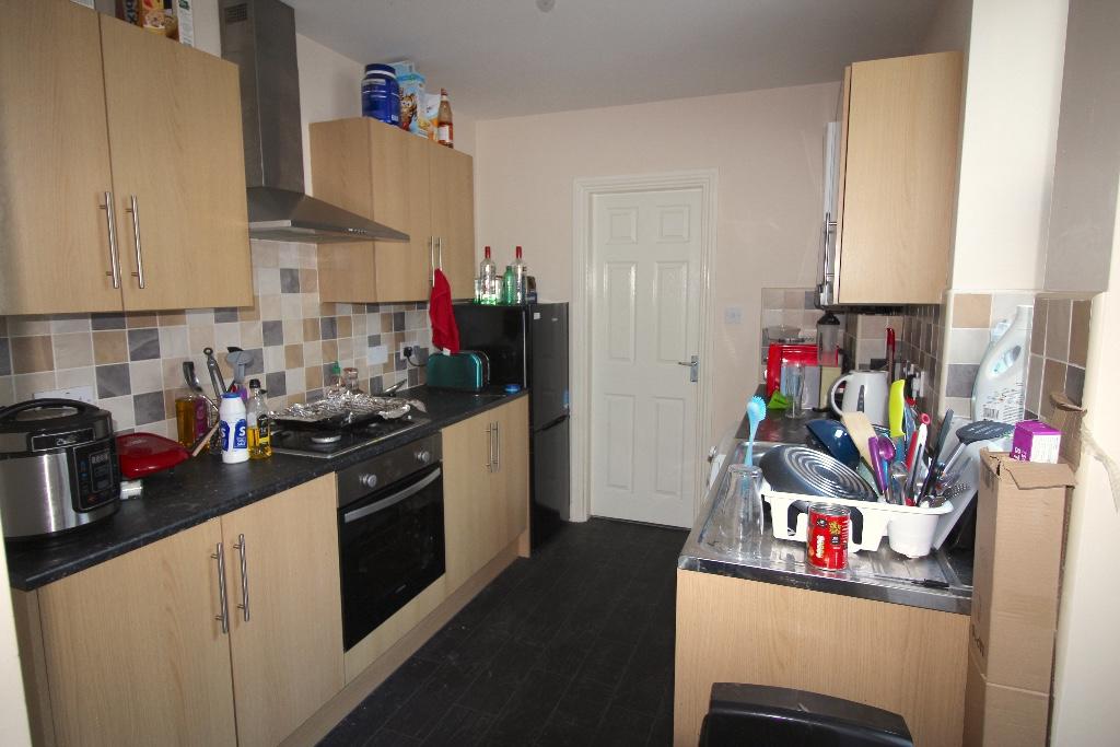 3 bedroom ground floor flat for rent