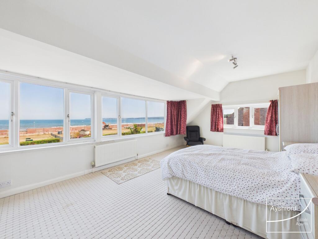 House in Paignton, Preston - More