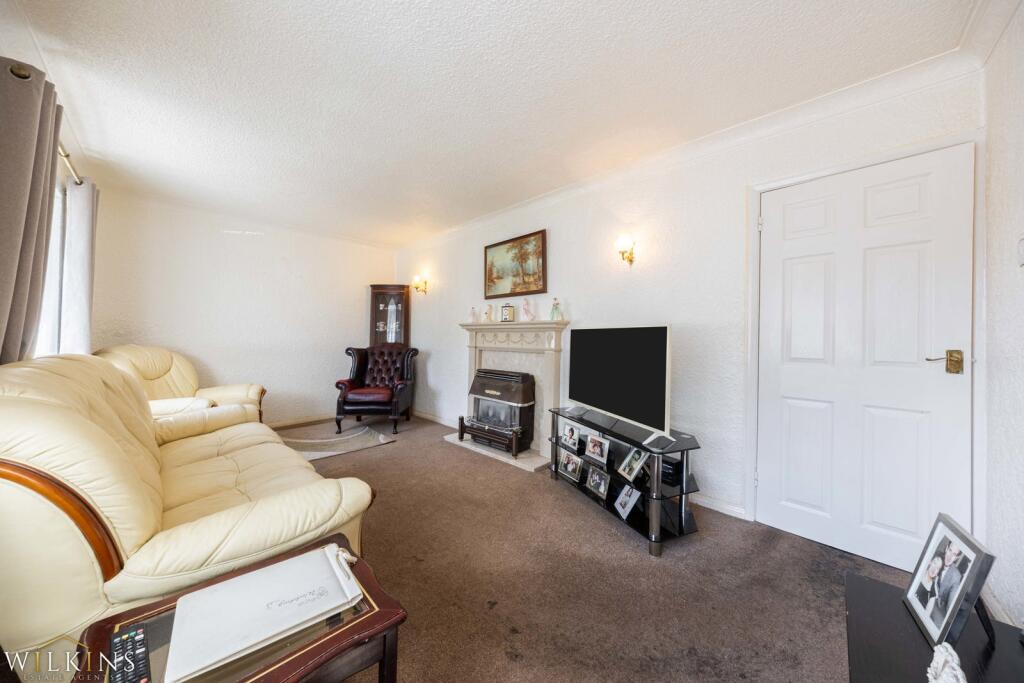 House in Tamworth, Staffordshire - View 2