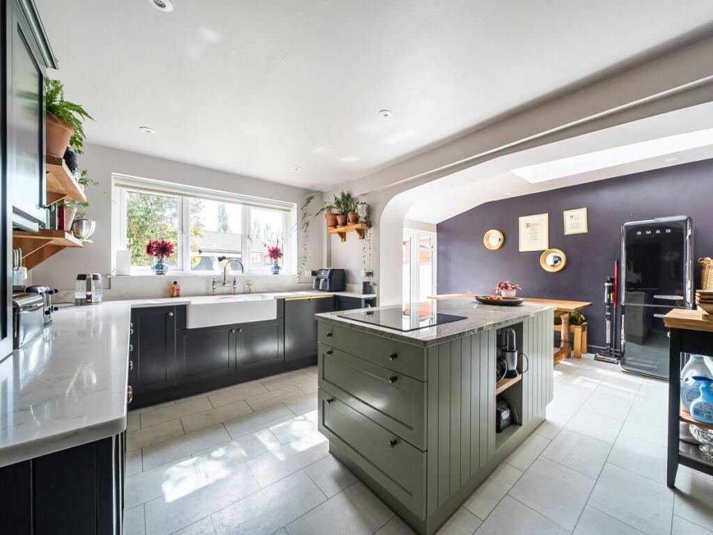 Benedict Street, Glastonbury, BA6 photo 2