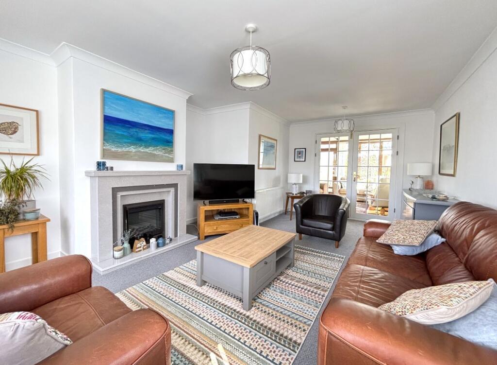 30 McKane Place, Dunfermline photo 3