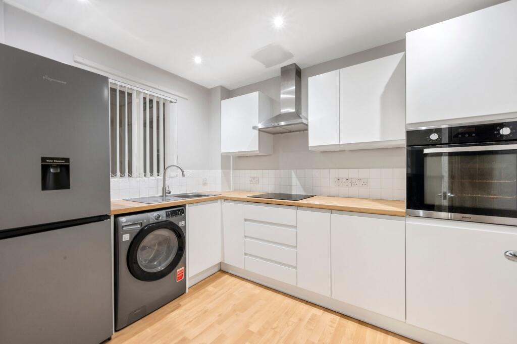 Apartment in Warrington - View 3
