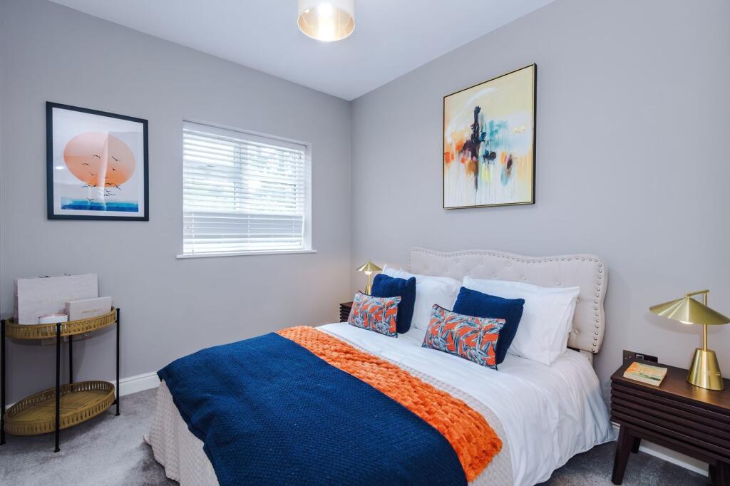 Apartment in Stockport - View 3