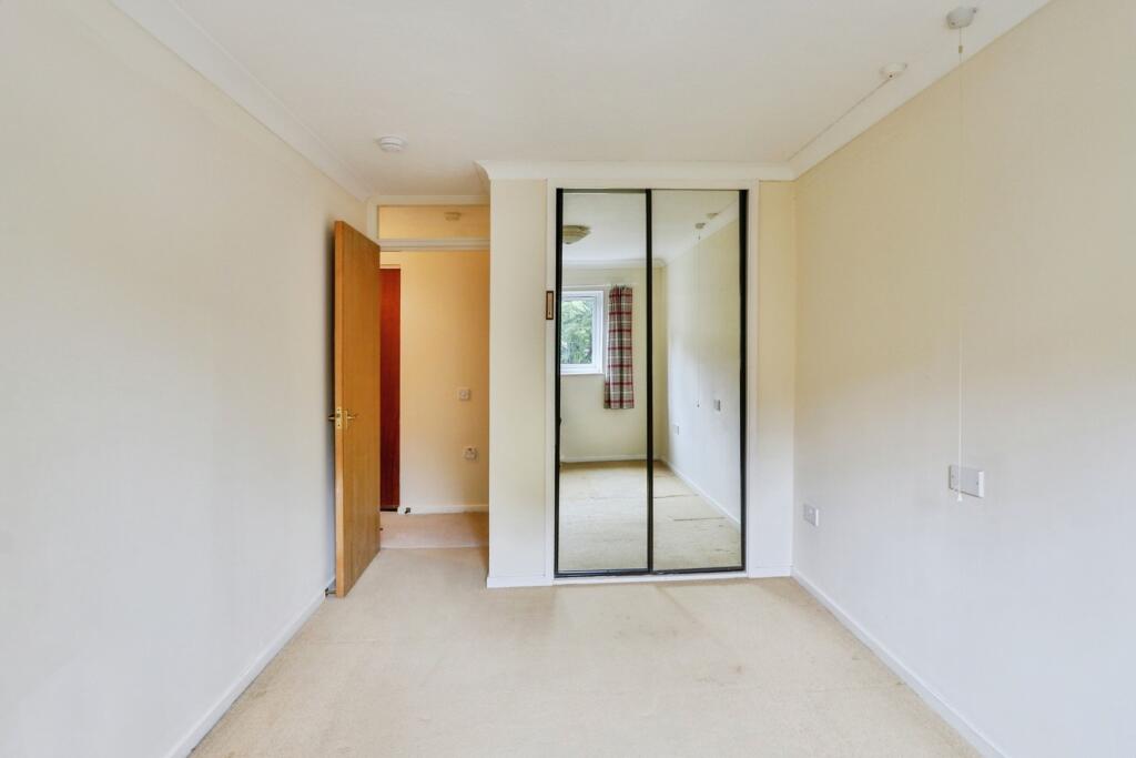 Apartment in Poole - View 5