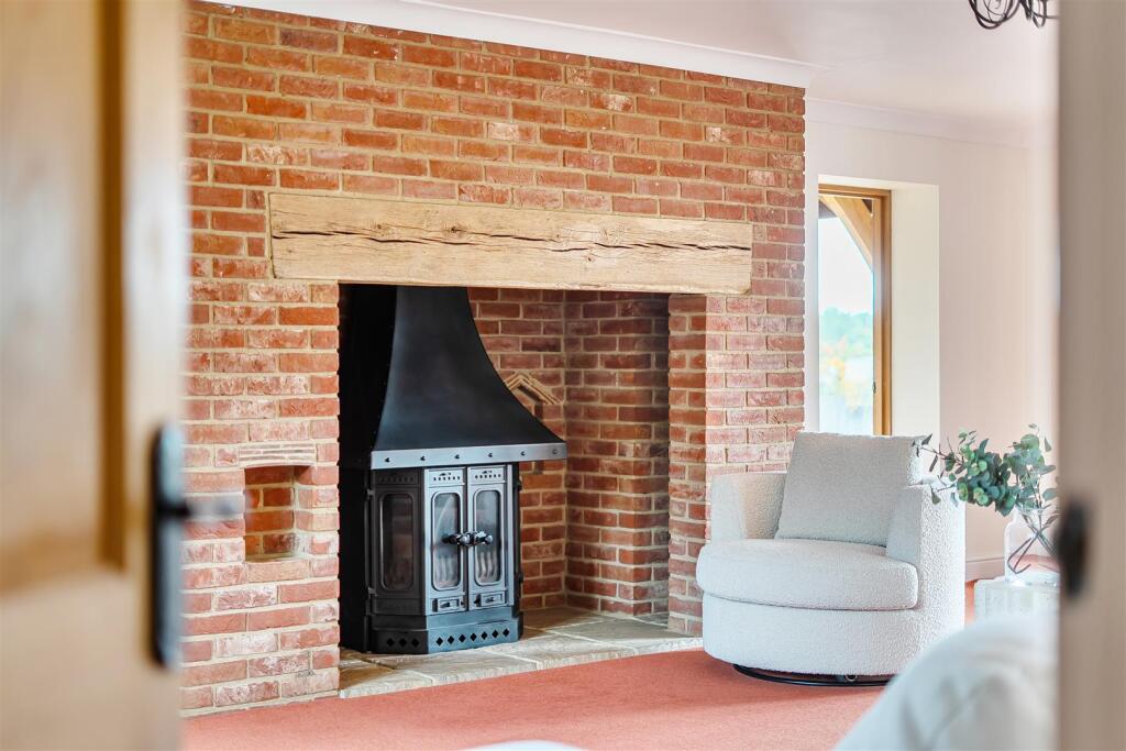 House in Canterbury - View 5