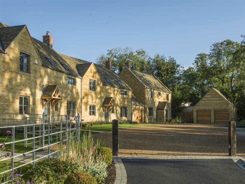Main image of property: The Stables, Chipping Campden
