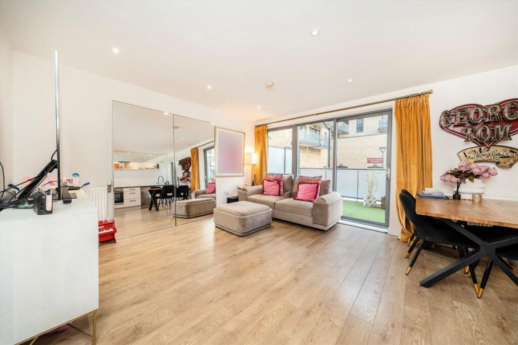 Apartment in London, Poplar - View 4