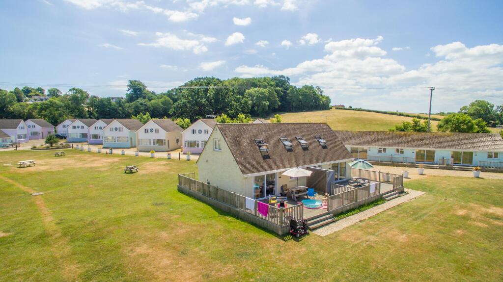 1 3 Bed External 3 Bed.jpg