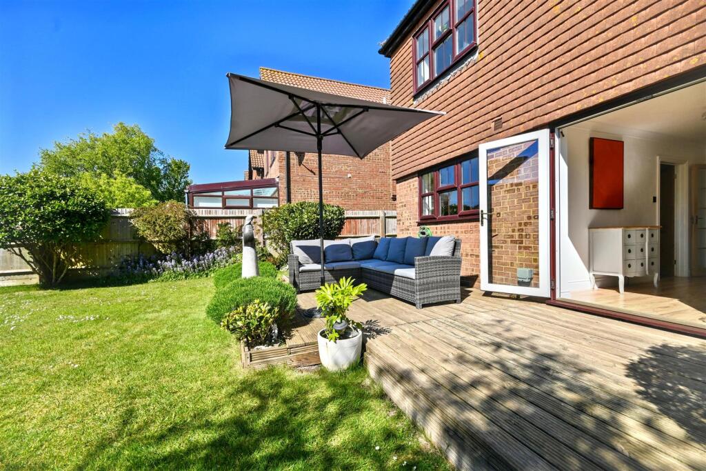 Schofield Way, Eastbourne photo 4