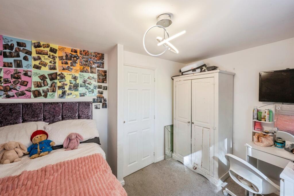 House in Rotherham, South Yorkshire - View 5