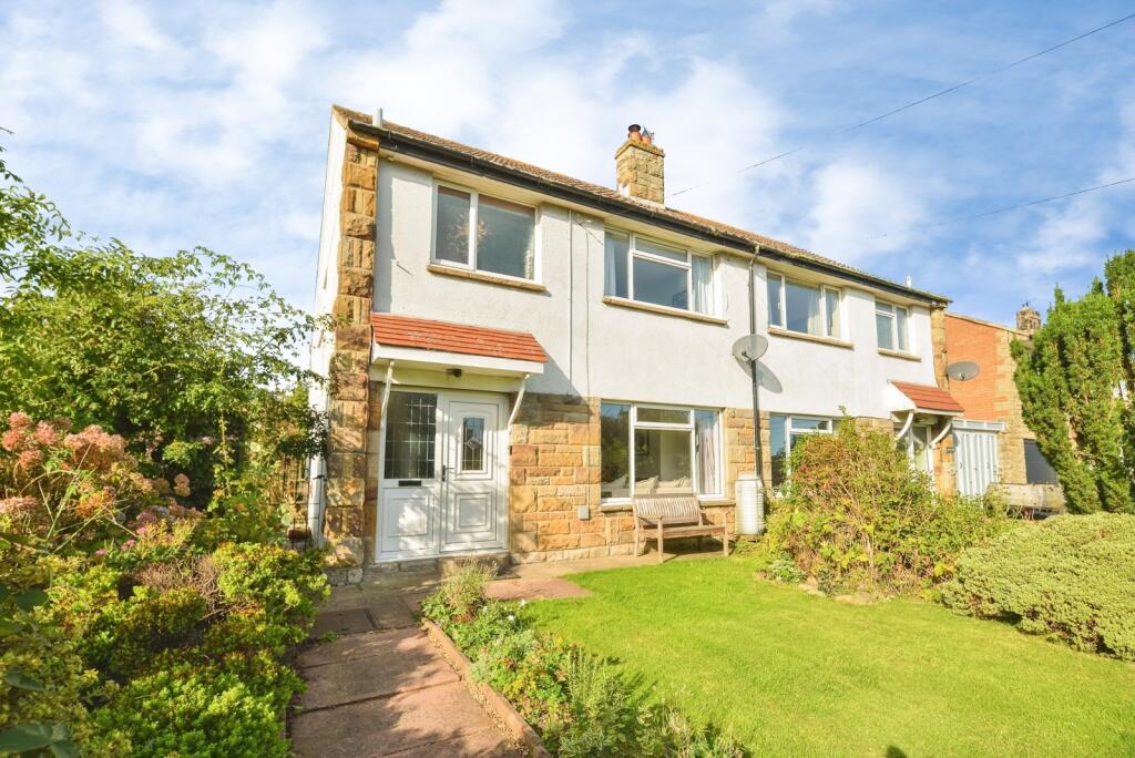 House in York, Newholm-cum-Dunsley - More