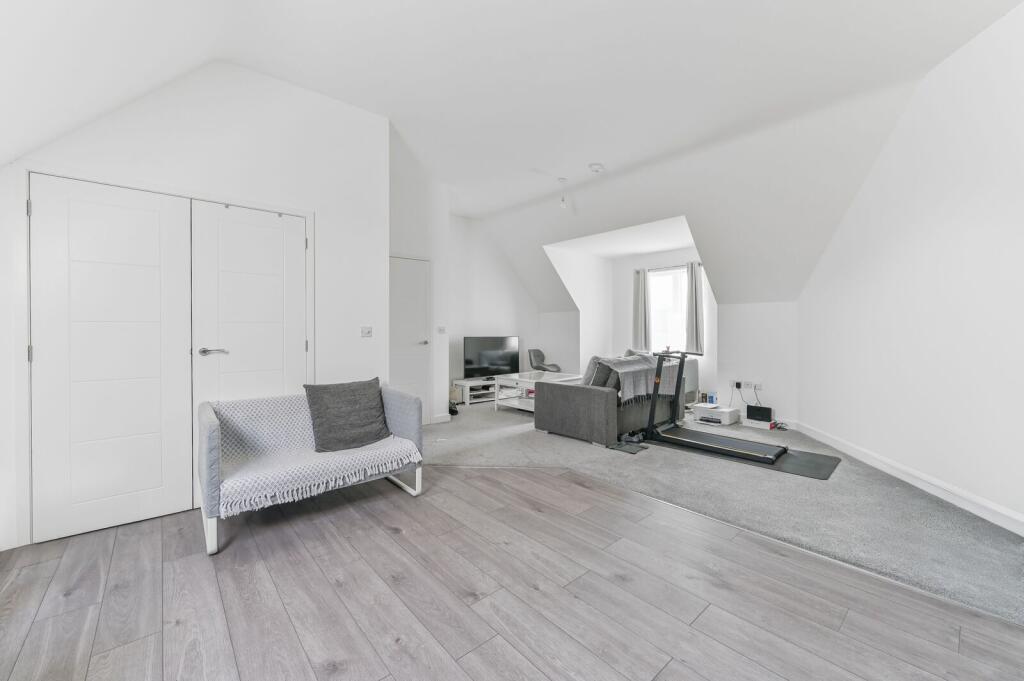 Main image of property: Selsdon Road, South Croydon, SOUTH CROYDON, CR2