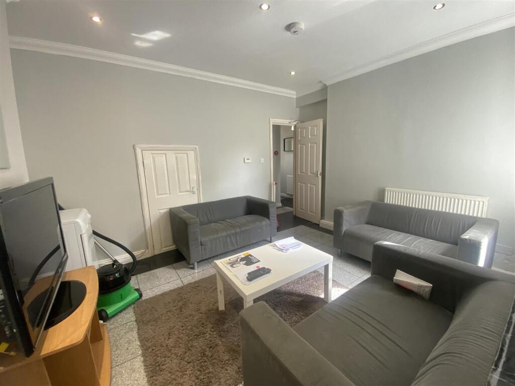 House in Cardiff - View 2
