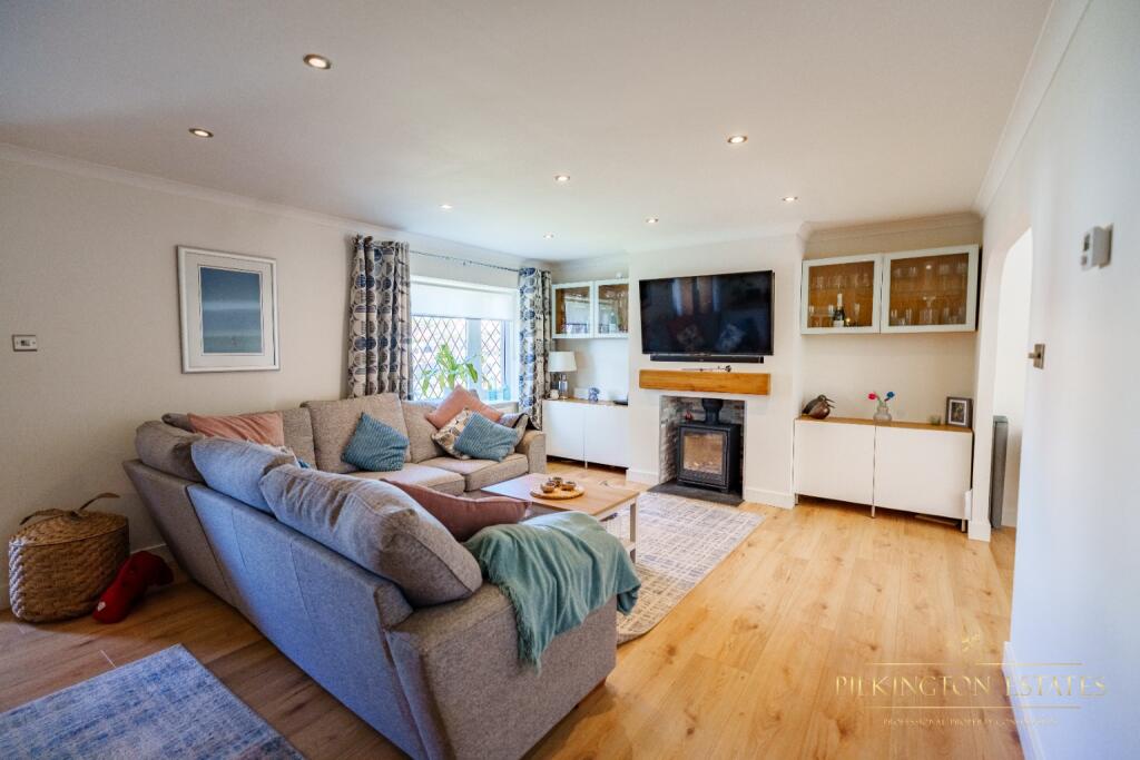 Looe, Cornwall, PL13 photo 2