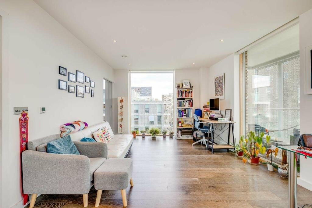 Alderside Apartments, 35 Salusbury Road, Queen's Park, NW6 photo 2