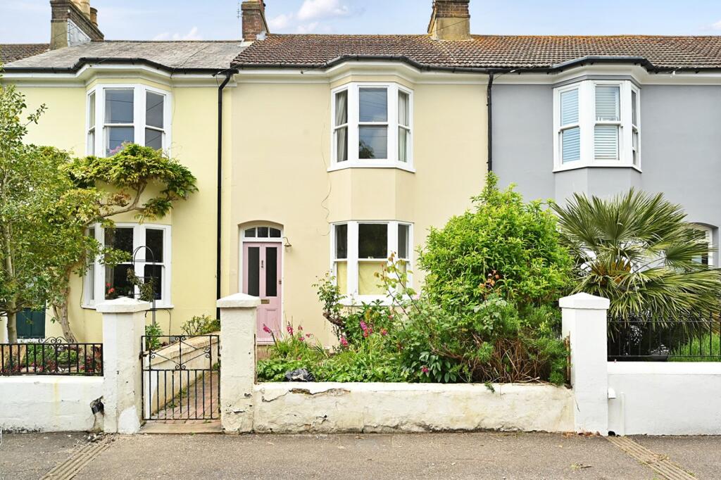 Main image of property: Queens Place, Shoreham, BN43