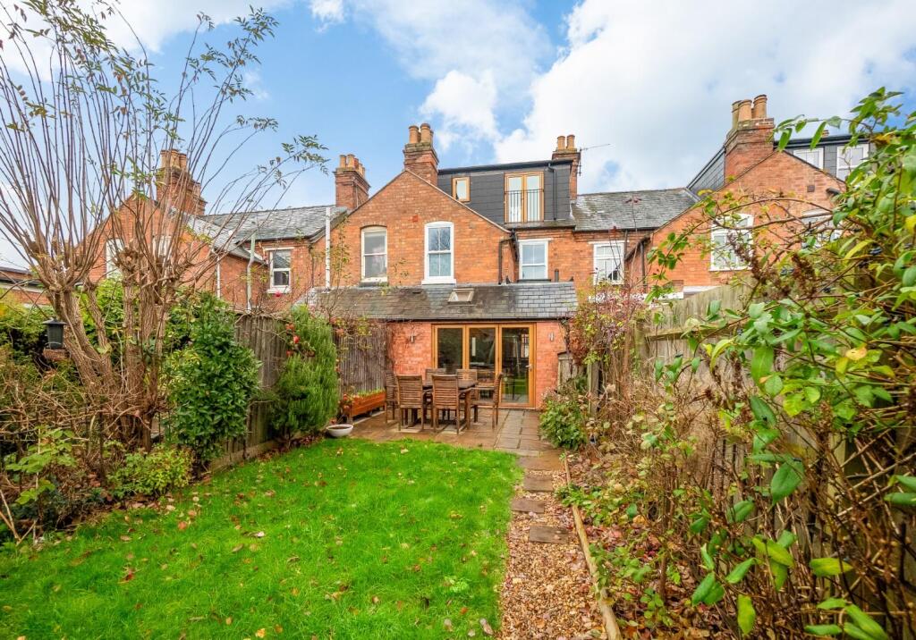 House in Stratford-on-Avon, Stratford-upon-Avon - More
