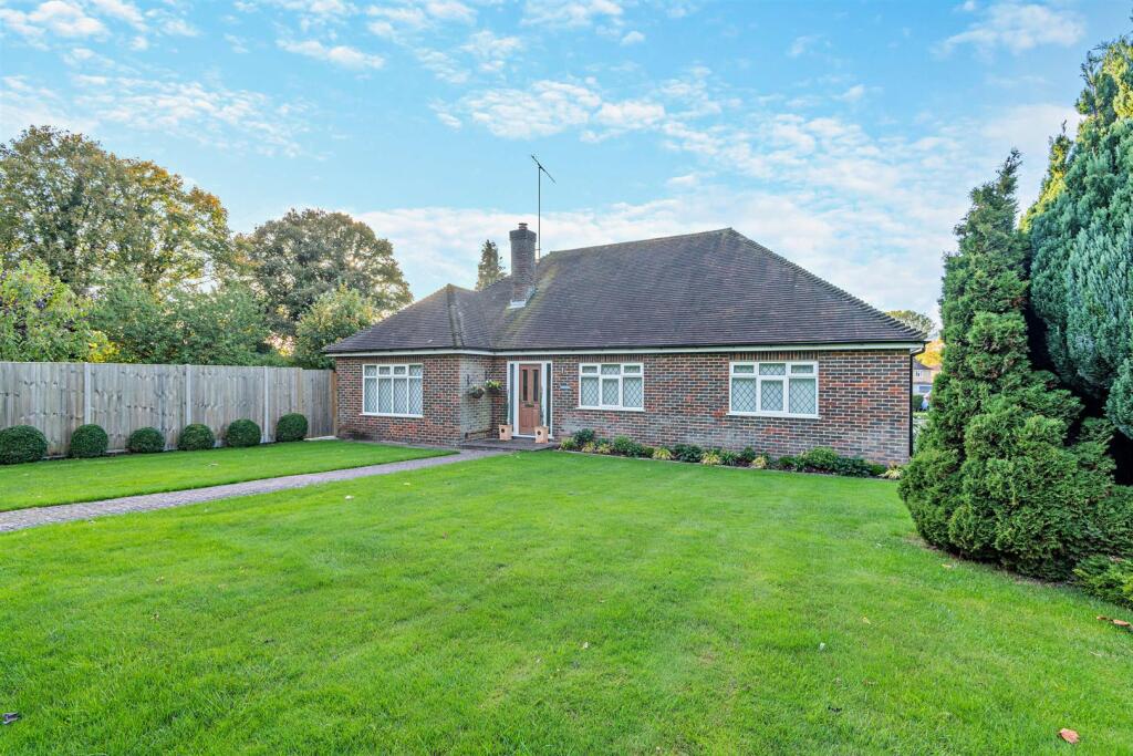 Main image of property: Lakelands, Harrietsham, Maidstone