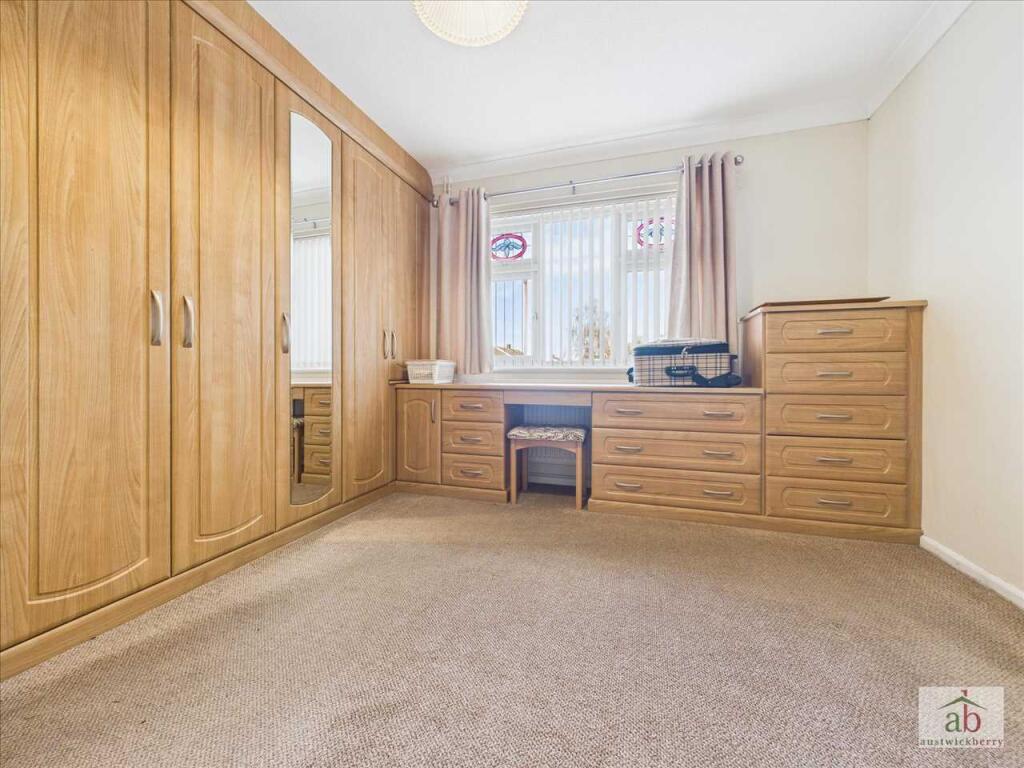 Cedar Avenue, Kesgrave photo 4