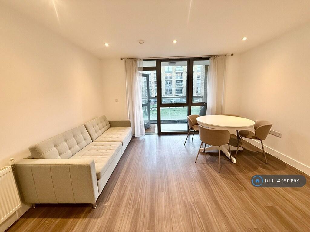 Main image of property: Arlington Avenue, London, N1