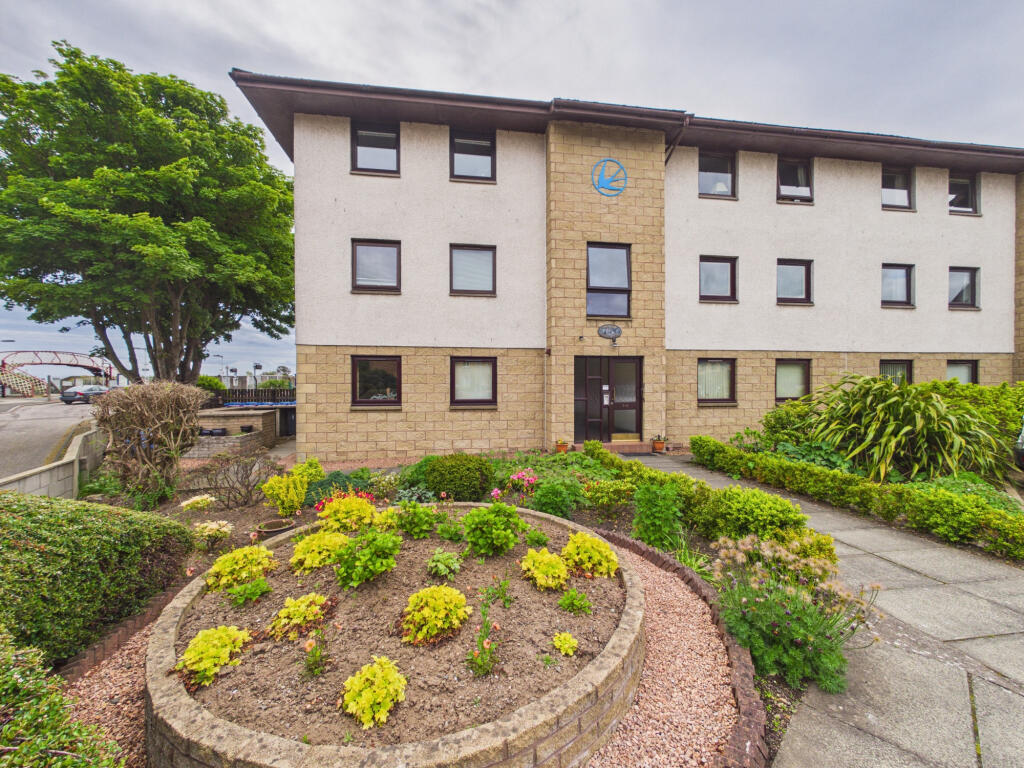 Main image of property: Flat 4 Swallow Apartments, Monifieth, Dundee, Angus, DD5