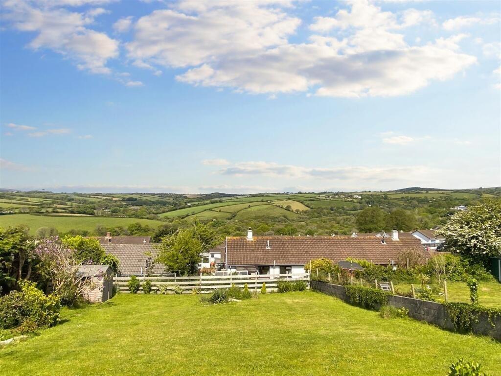Helston, Detached bungalow on a large plot photo 2