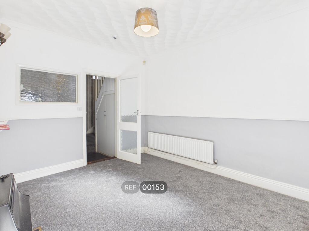 House in Hull, Kingston upon Hull - View 4