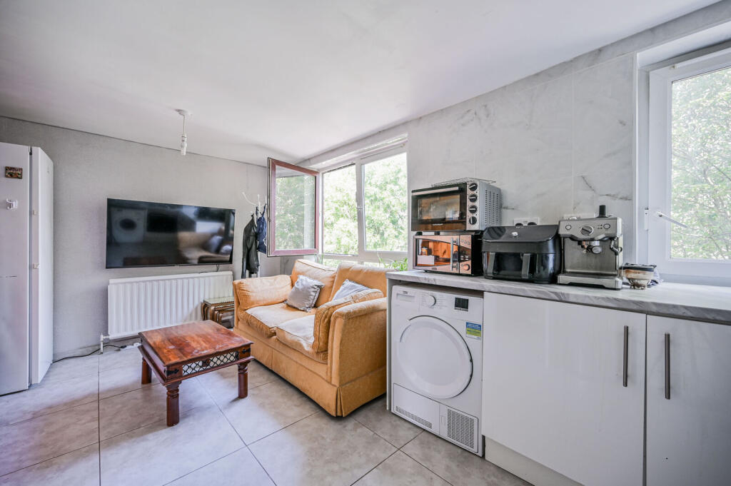 The Sandlings, N22, Wood Green, London, N22 - View 5
