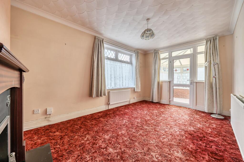 Victoria Avenue, Waterlooville, PO7 photo 3