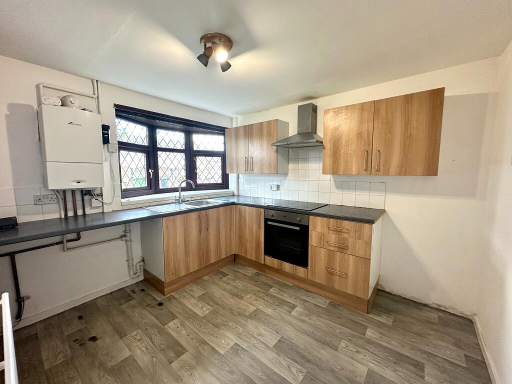 House in Walsall, West Midlands - View 2