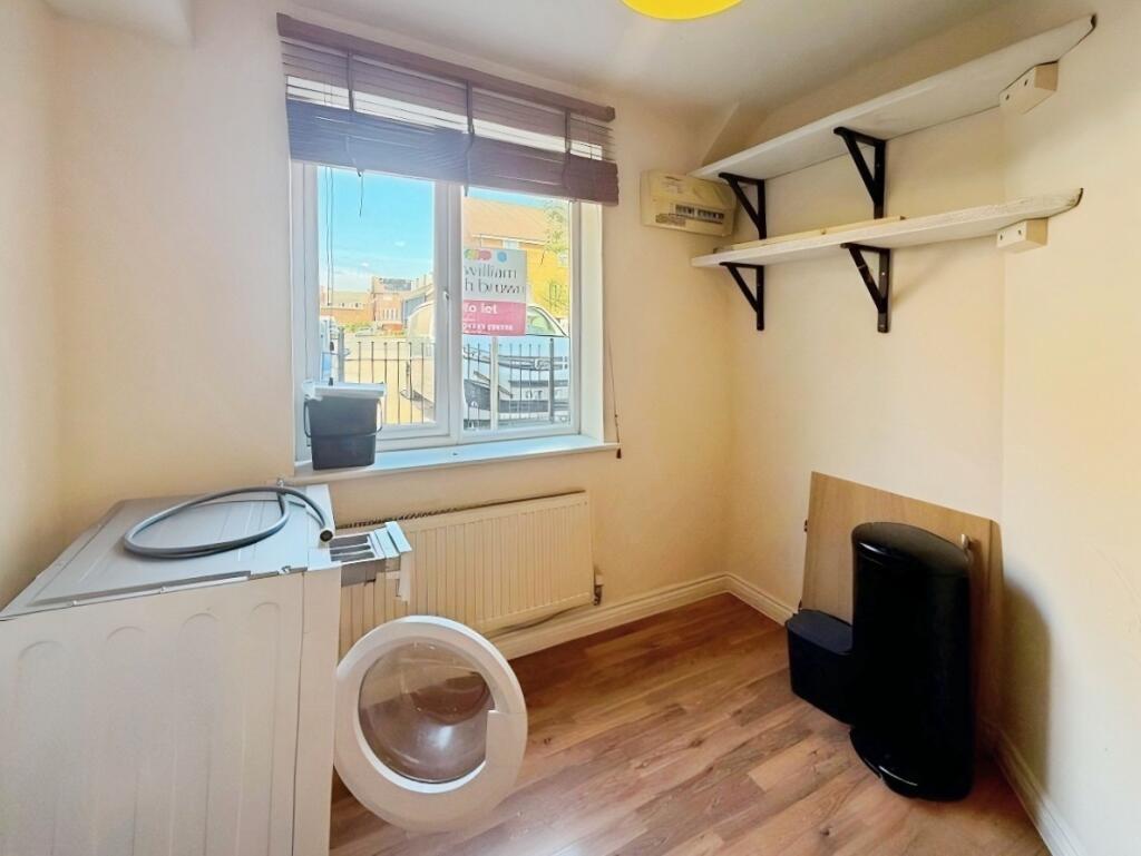 House in Peterborough, Hampton Vale, Hampton Hargate - More