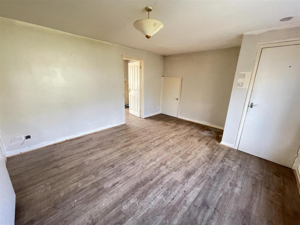 House in Salisbury - View 4