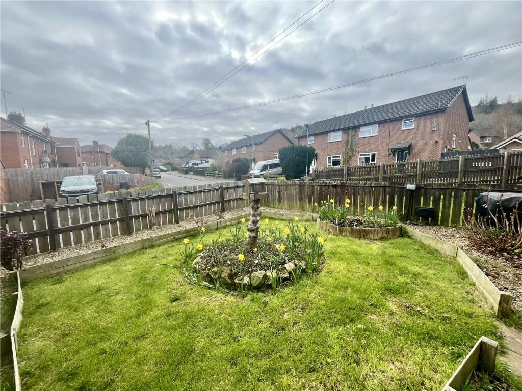 Bondgate Close, Hexham, Northumberland, NE46 photo 2